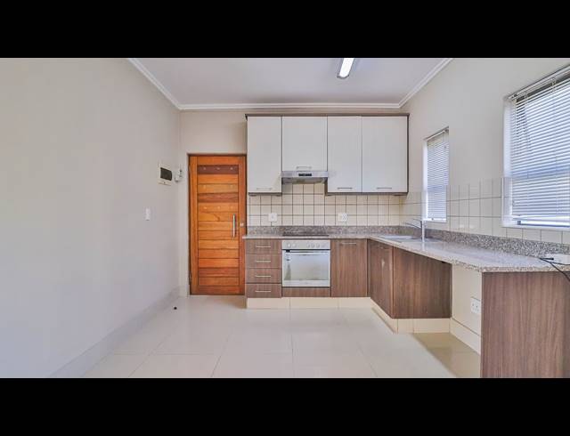 2 BEDROOM APARTMENT FOR SALE IN UMHLANGA RIDGE